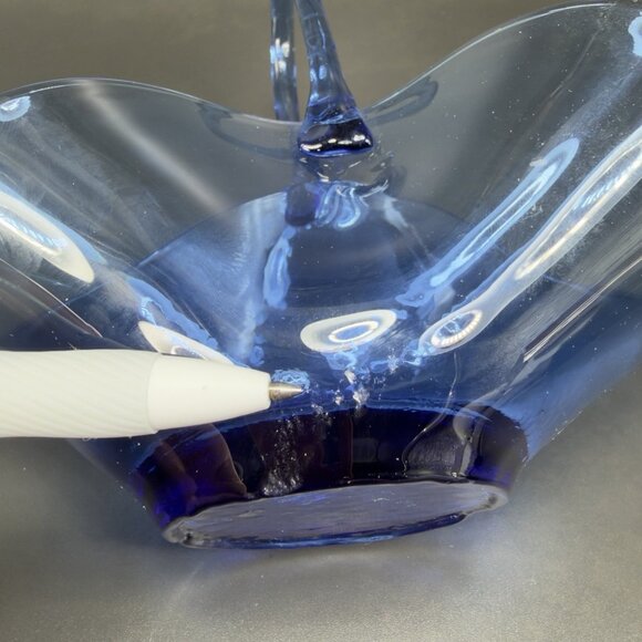 1980s Vintage Art Glass Blue Basket Dish Bowl Trinket Holder Delicate Handle VTG - Picture 8 of 12